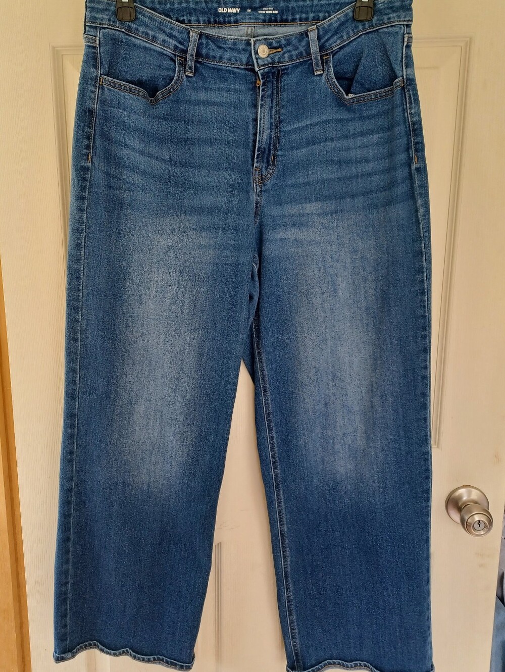 Old Navy High Rise Wow Wide Leg. Womans 14. Blue Jeans.